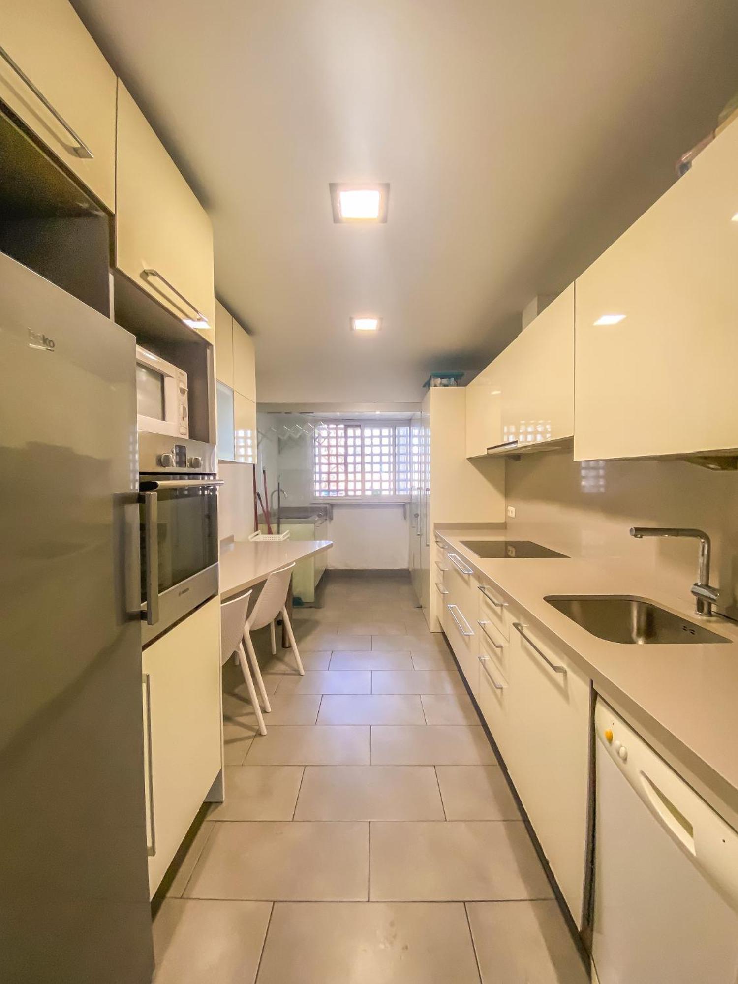 Alcazaba Beach Apartment エステポナ エクステリア 写真